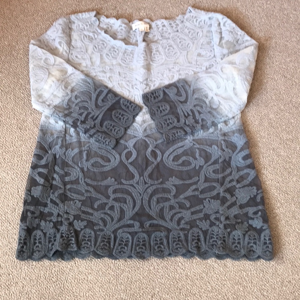 Very light 3/4 sleeves blouse, size XS